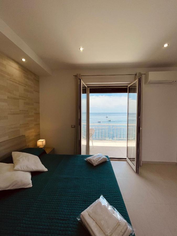 Baia Di Atlantide Apartment Taormina Exterior photo