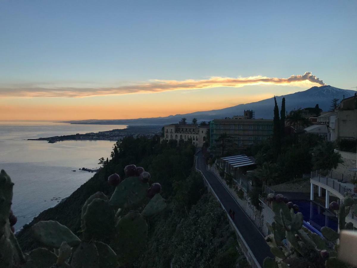 Baia Di Atlantide Apartment Taormina Exterior photo