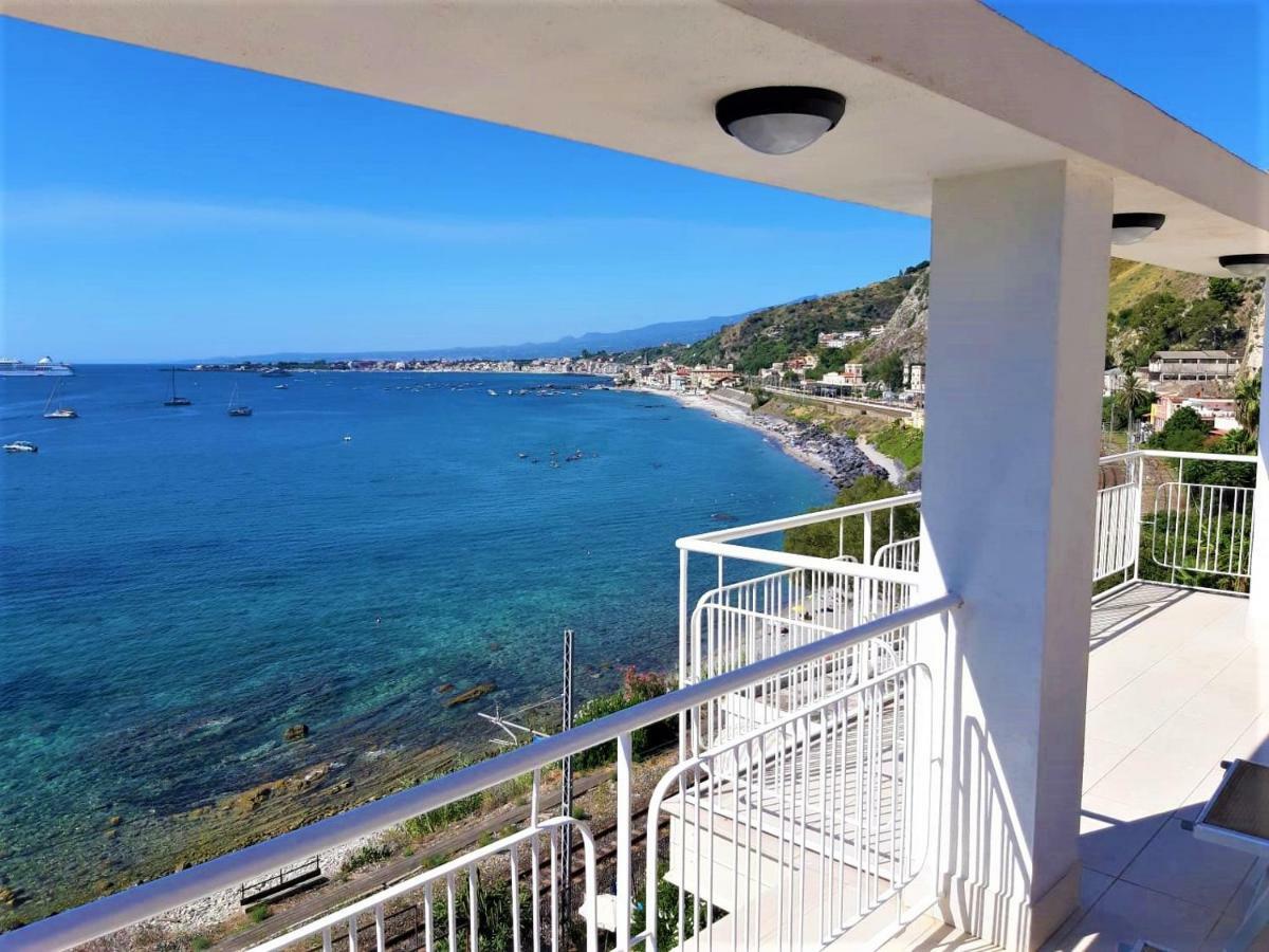 Baia Di Atlantide Apartment Taormina Exterior photo