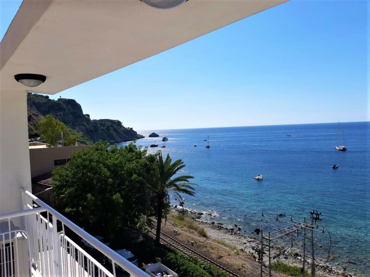 Baia Di Atlantide Apartment Taormina Exterior photo